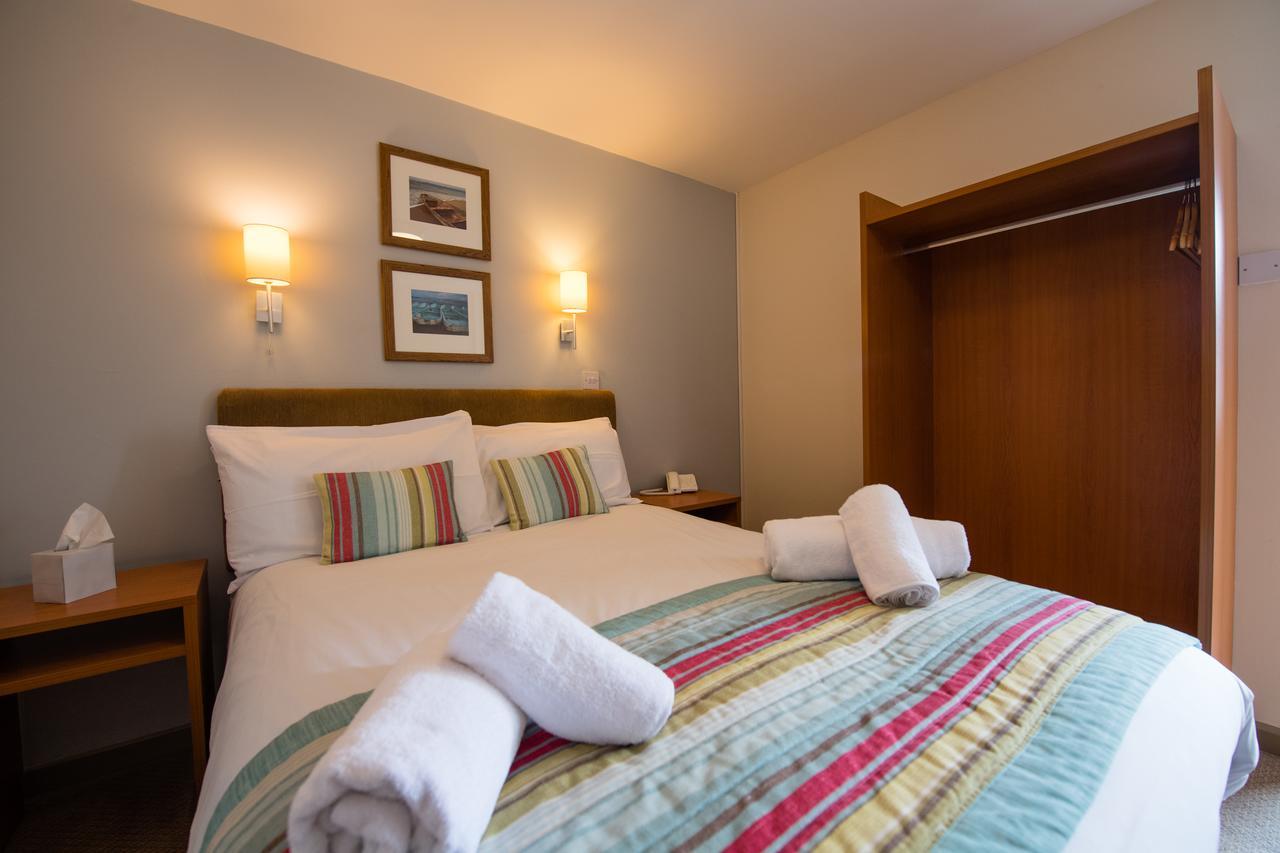 Monachty Hotel Аберерън Екстериор снимка